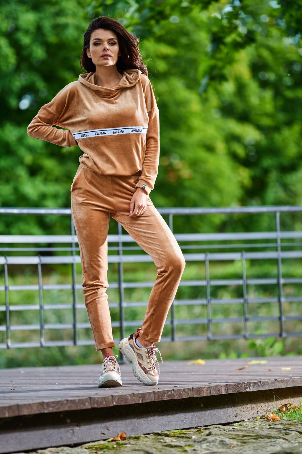 Beige Welur Sweatshirt