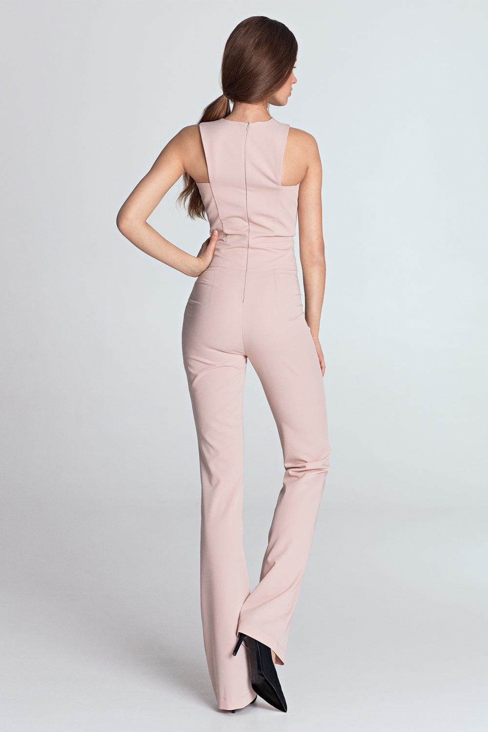 odsłoniętymi ramionami KM Pink Suit