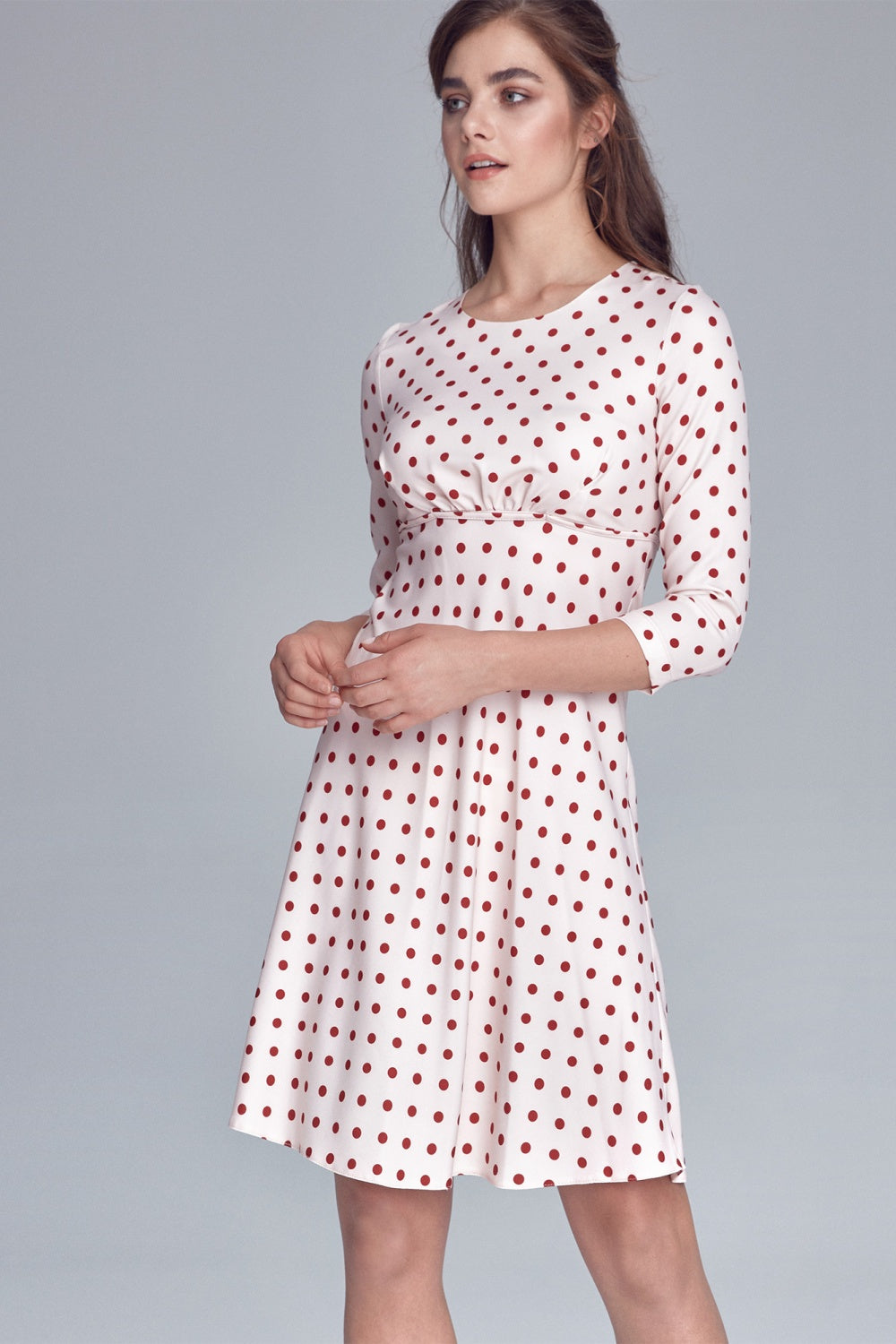 pod linią biustu S Cream Grochy Daydress