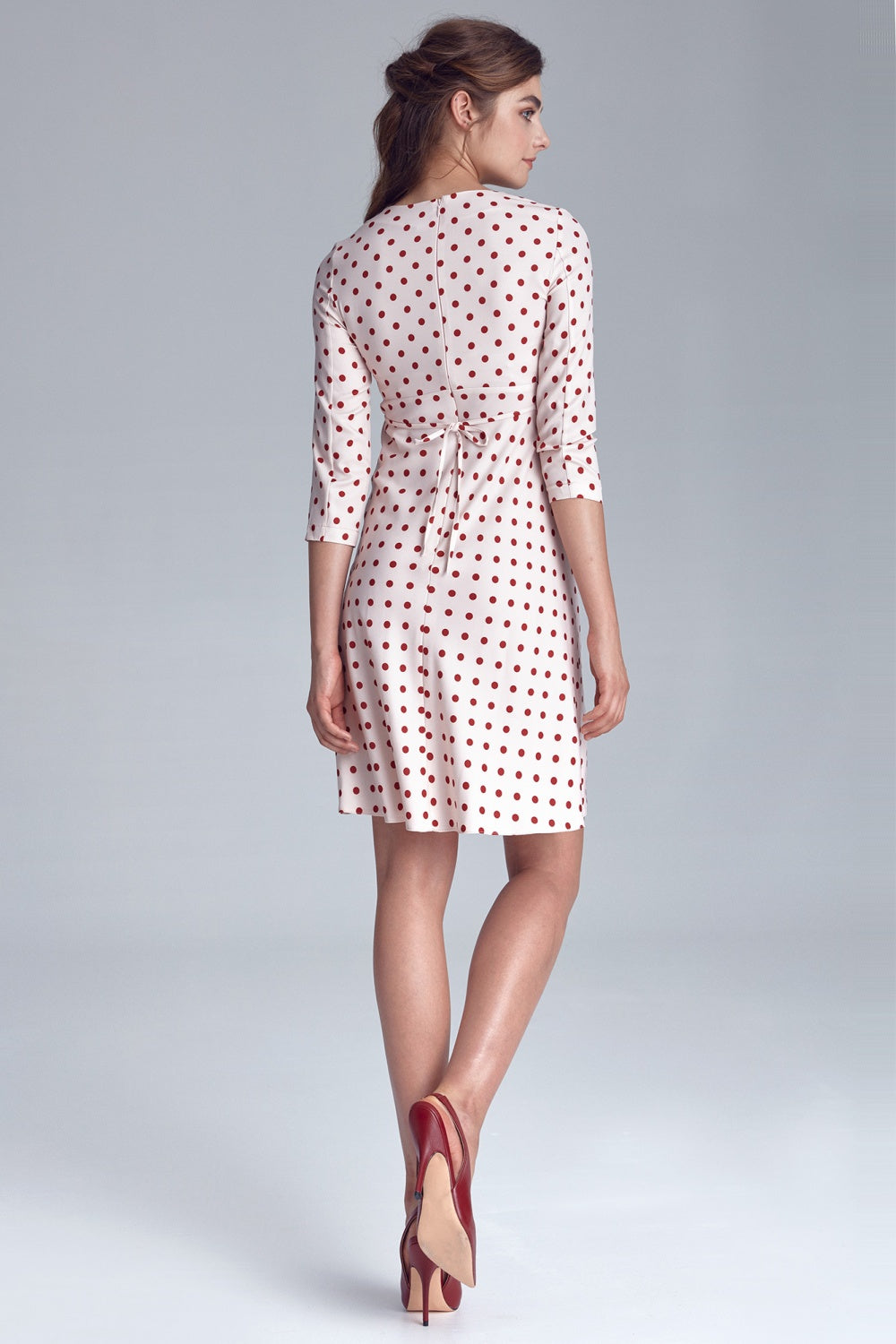 pod linią biustu S Cream Grochy Daydress