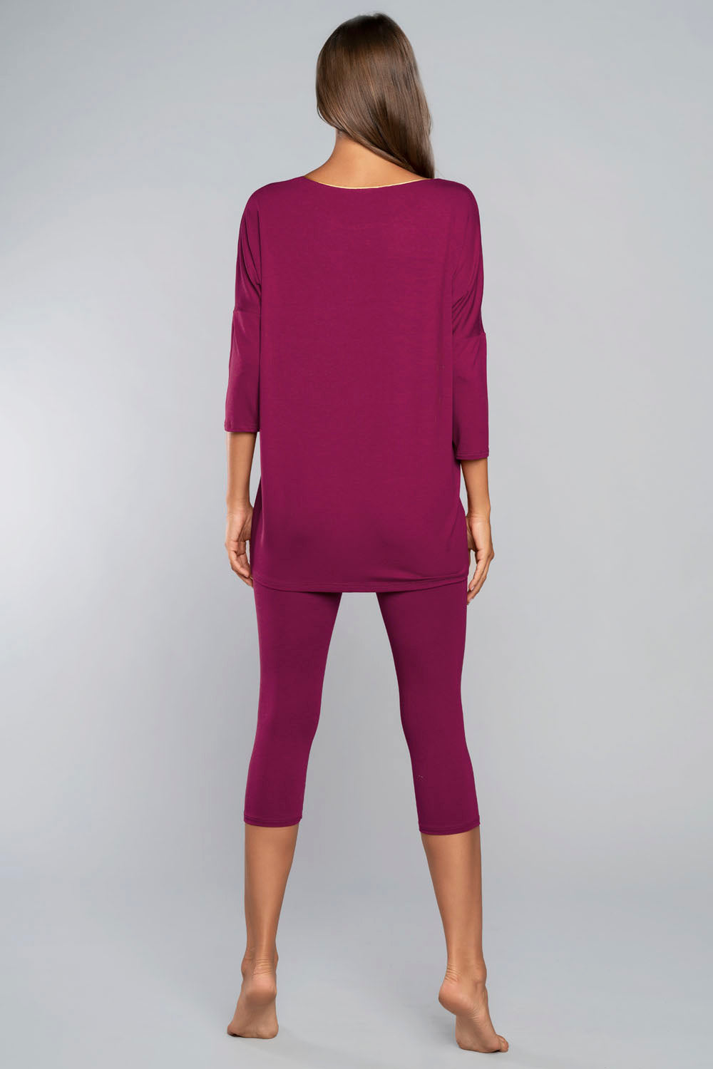 r  sp  Wino Pyjama