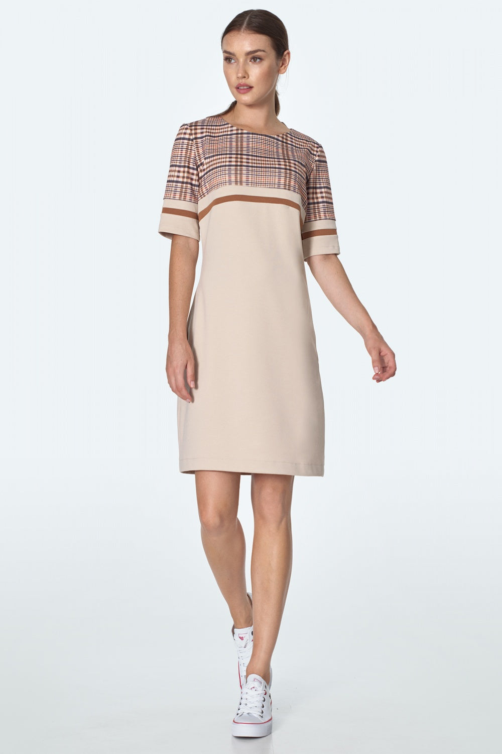 z kieszeniami w beżową kratę S Beige Krata Daydress