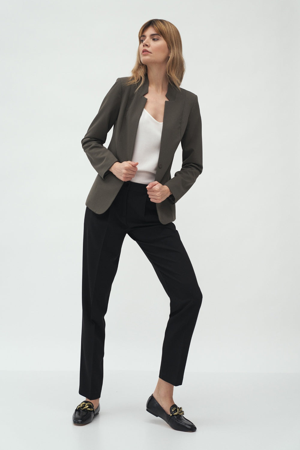 z kołnierzem i wycięciem Z Oliwka Jacket