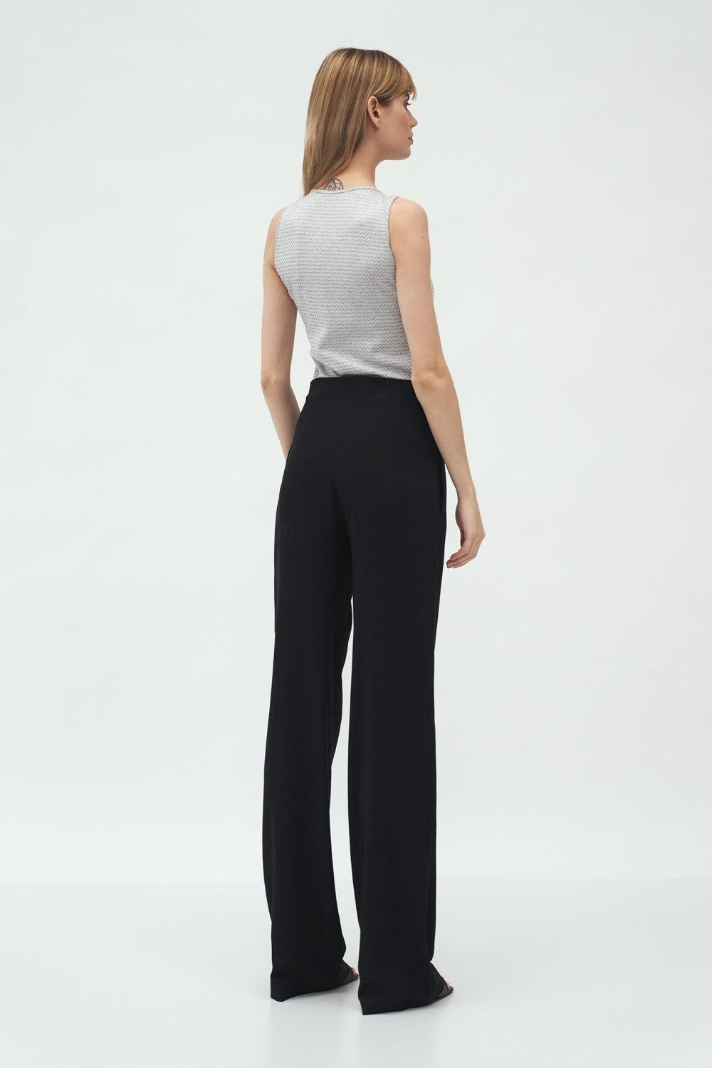 z zakładkami typu palazzo SD Black Women trousers