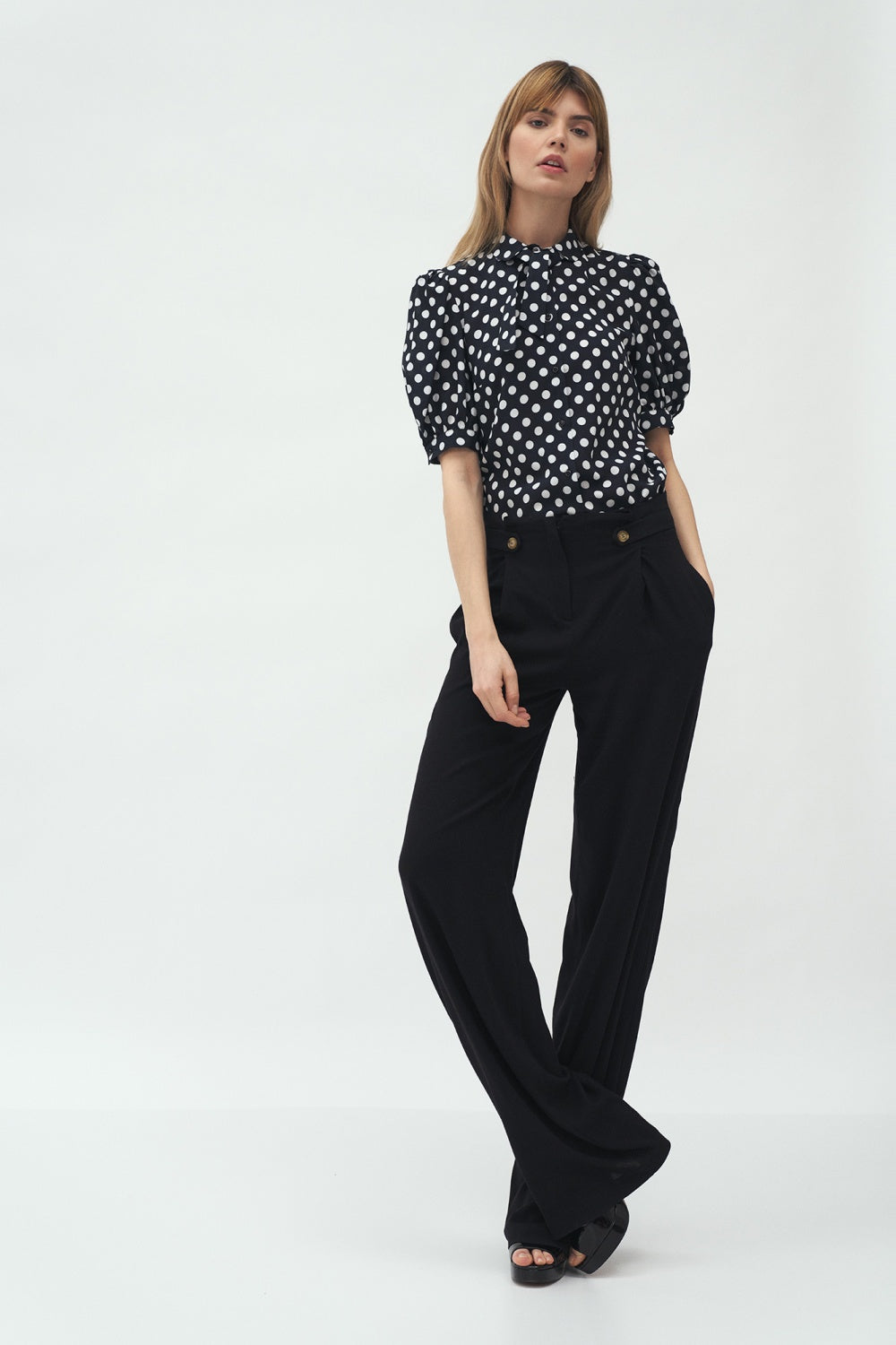 z zakładkami typu palazzo SD Black Women trousers