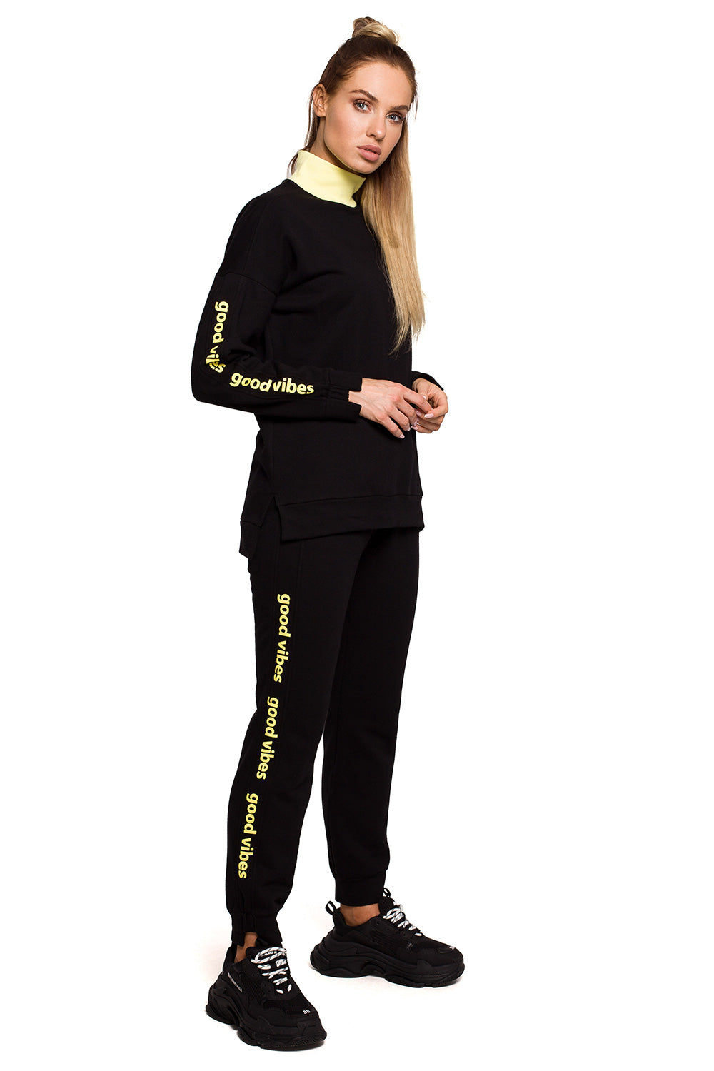 Black Sweatshirt