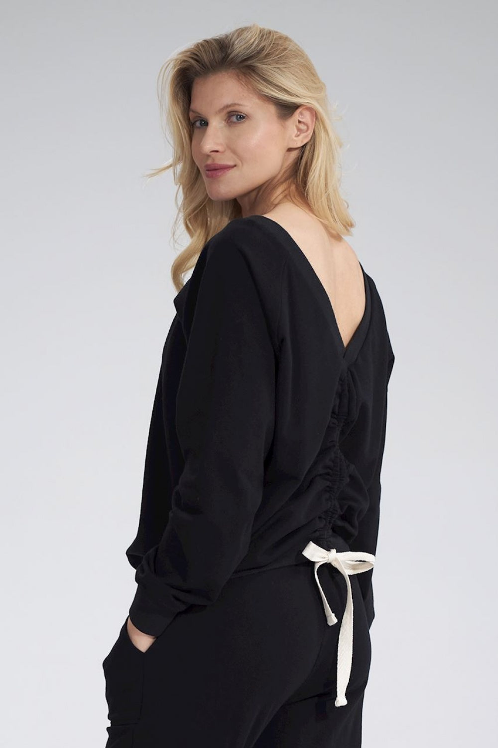 Black Sweatshirt